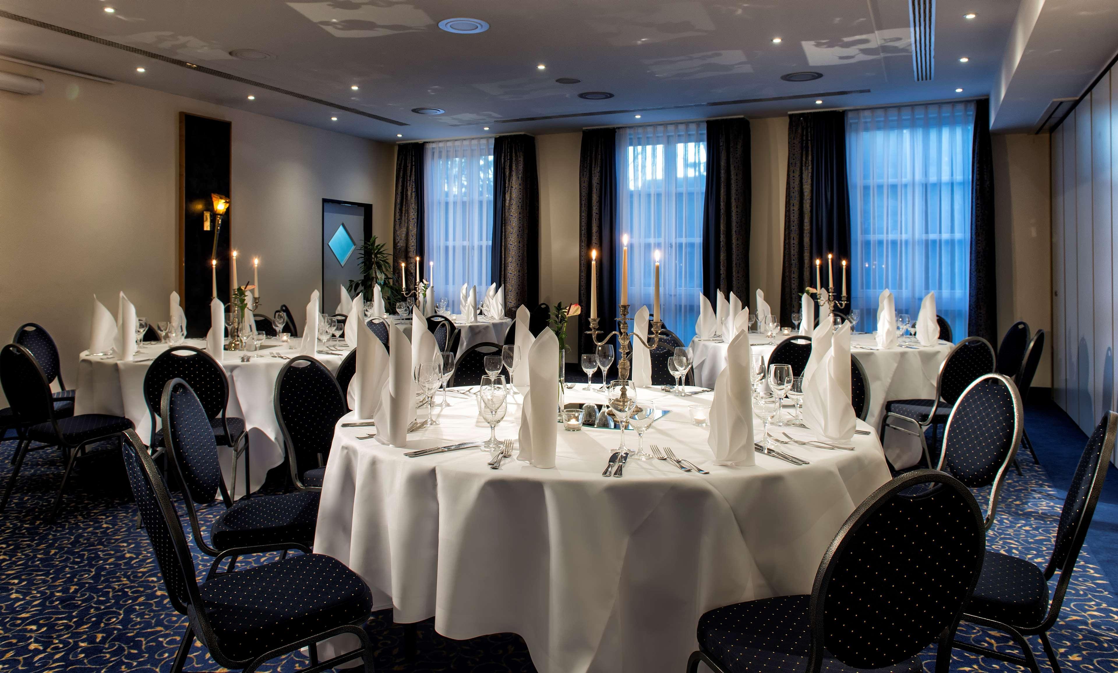 Radisson Blu Hotel Halle-Merseburg Buitenkant foto